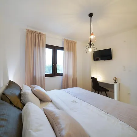Villa Suncica *