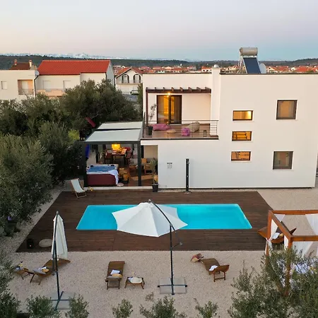 Suncica Villa *